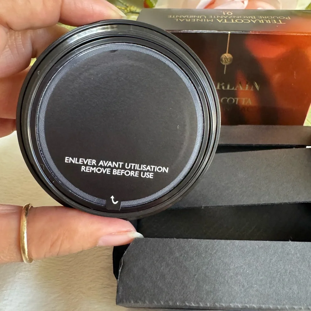 Guerlain TERRACOTTA MINERAL POUDRE BRONZANTE UNIFIANTE COLOR 01 LIGHT